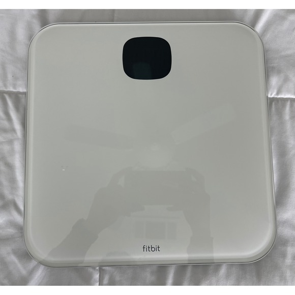 Fitbit FB203 Body Scale Digital Weight Scale White Glass Top - Picture 4 of 5